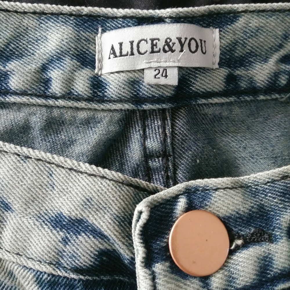 Jeans - Picture 3 of 10